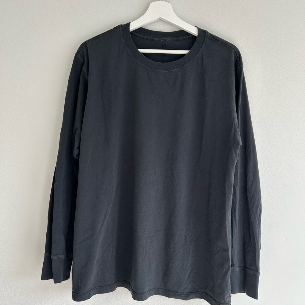 Classic Black Lululemon Long Sleeve - s/m